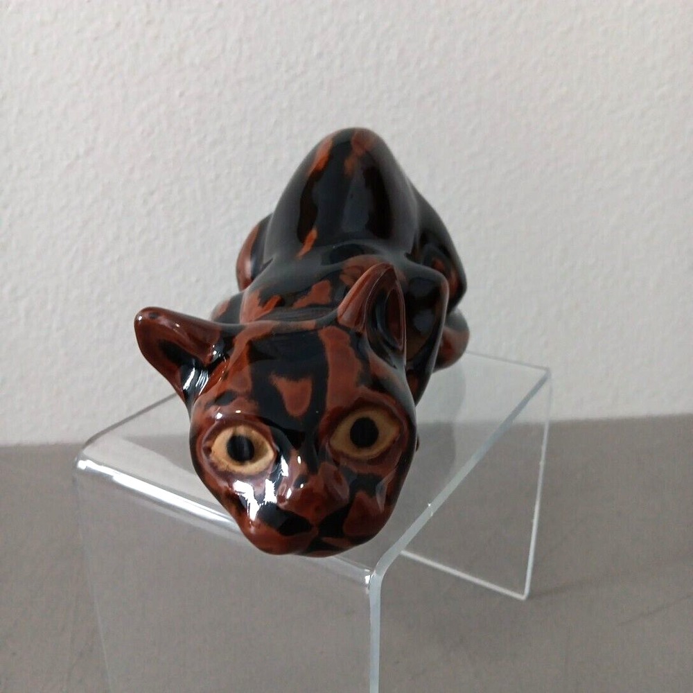 Crouching Calico Cat Figurine Drip Glazed Ceramic 8" Long Hunter Black Brown MCM - Picture 2 of 12